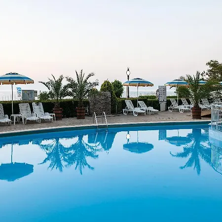 Hotel Grifid Encanto Warna