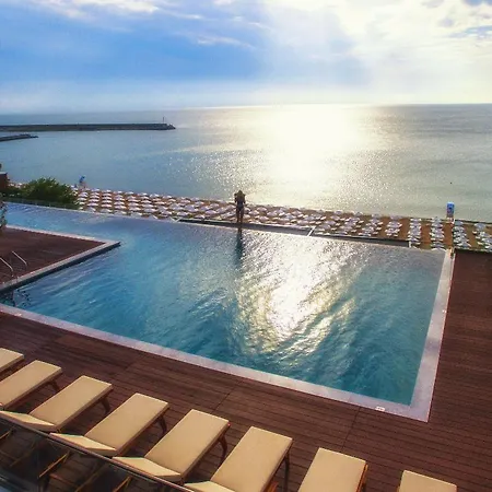 Grifid Encanto Hotel Warna
